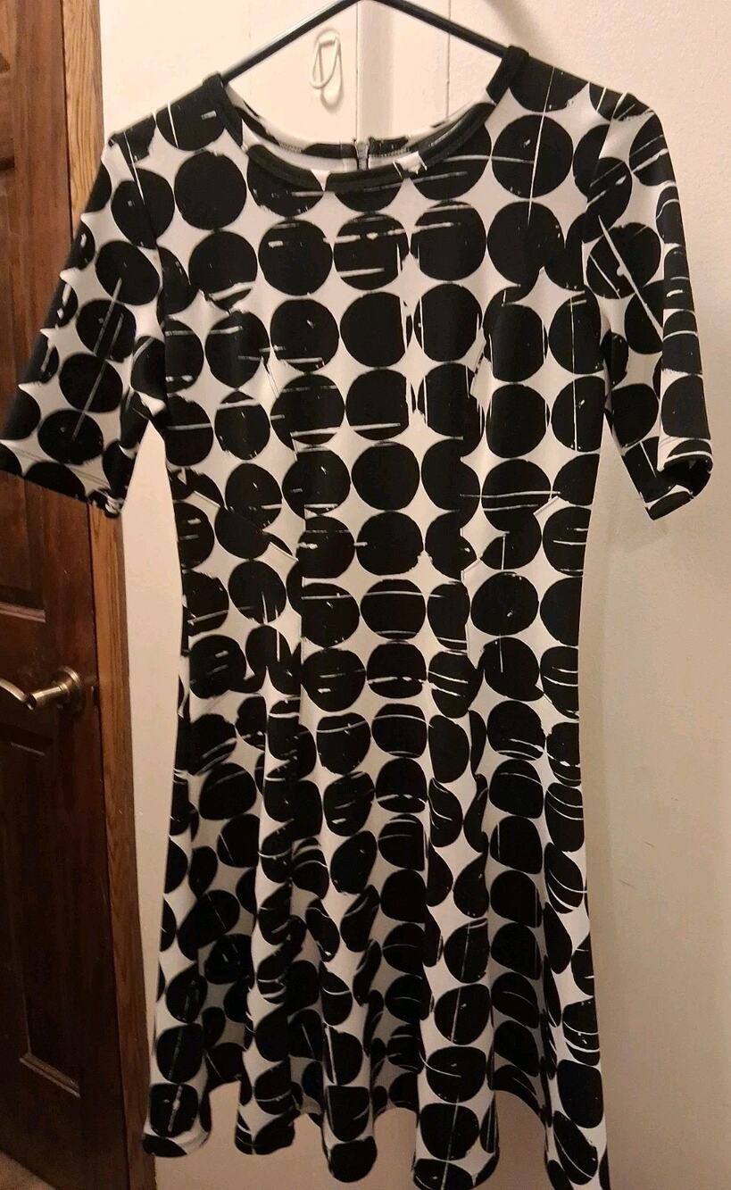 Karen Kane Contrast Dot Short Sleeve Scuba Knit Fit & Flare Skirt Dress Medium
